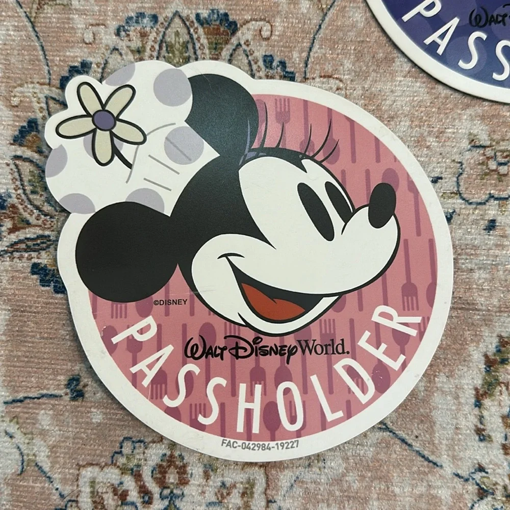 Minnie Mouse Annual Passholder Magnets